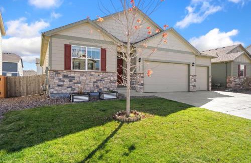 Windsor House | Windshire Retreat with Pool, Garage and Pet-Friendly