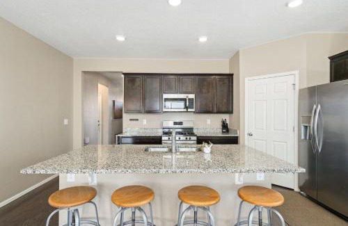 Windsor House | Windshire Retreat with Pool, Garage and Pet-Friendly