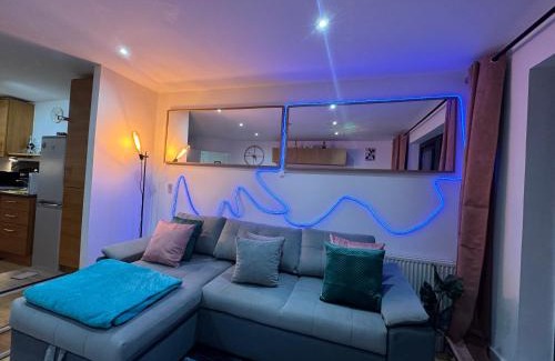 Grays Apartment | WindyS Grays Smart Home, you will love it