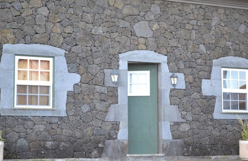 Praia da Vitoria House | Wine cellar Mendes Porto Martins