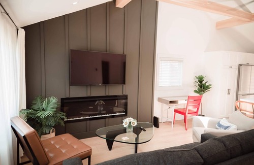 Kingsville House | Wine Country Cottage