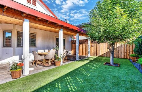 Santa Rosa House | Wine Country King Bed BBQ Stocked