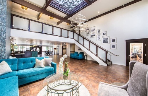 Solana Beach Resort | Winners Circle Resort, kitchen, pool, near beaches, tennis, 24/7 front desk