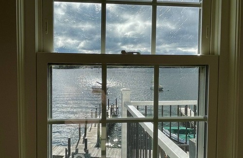Wolfeboro Apartment | Winni lakefront room @ Windrifter Yacht Club
