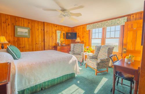 Harwich Port Hotel | Winstead Beach Resort