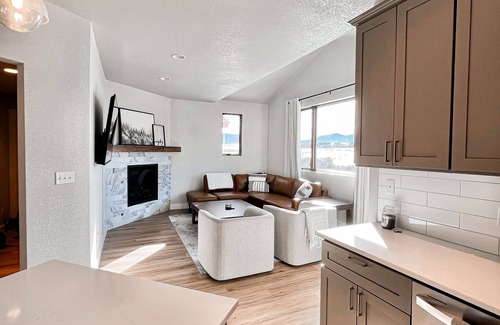 Tabernash House | Winter Park/Grandby Mountain Home NEW w/scenic views!