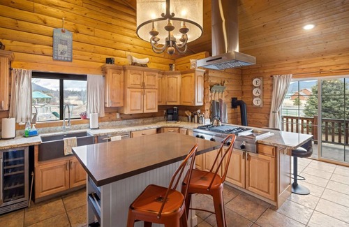 Baderville Cabin | Winter Retreat - Snow Bowl - Dog Friendly, Hot Tub, Game Room, Fire Pit