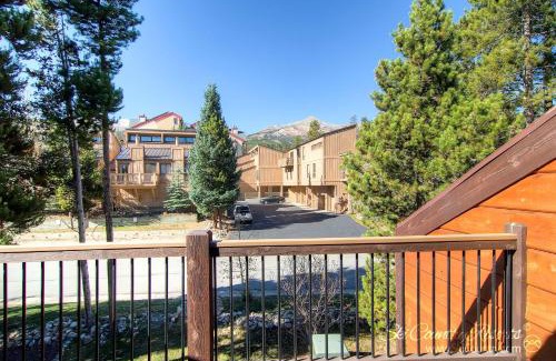 Four O'Clock House | Winterpoint 4 by Ski Country Resorts