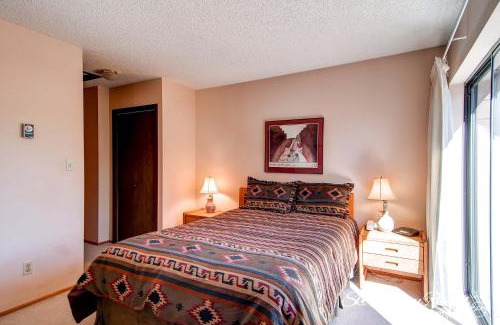 Four O'Clock House | Winterpoint 42 by Ski Country Resorts