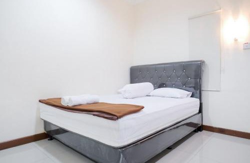 Jakarta Hotel | wisma delapan Mitra RedDoorz