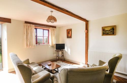 Axminster House | Wisteria Cottage