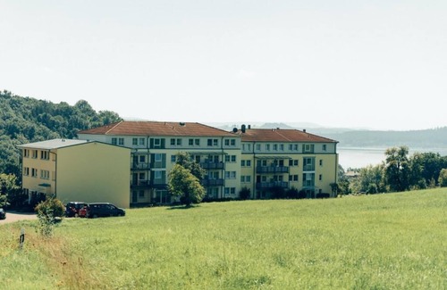 Spalt Apartment | With dog! - Family apartment with lake view