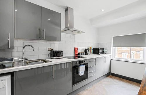 Forest Fields Apartment | Wiverton Apt #5 - Central Location - Free Parking