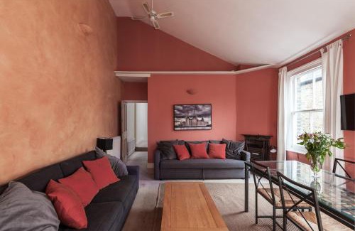 Shaftesbury Apartment | Wix's Lane