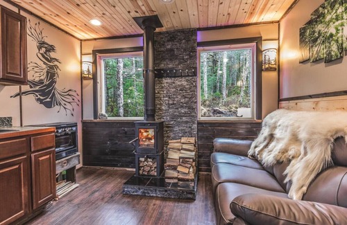 Seward Cabin | Wolf Ridge Cabin at Granite Point