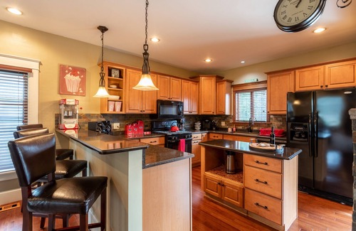 Ellicottville House | Wolf's Den