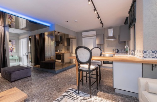 Lara Apartment | Wolf Suites