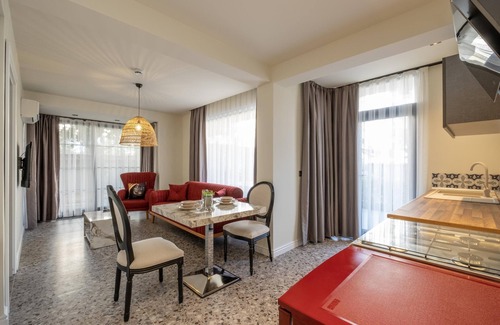 Lara Apartment | Wolf Suites