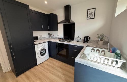 Yaxley Apartment | Wolseley-5 Bedroom 2 Bath Sleeps 8 Ideal for Contractors