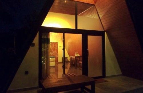 Embilipitiya Hotel | Wonder of Udawalawe Cottage
