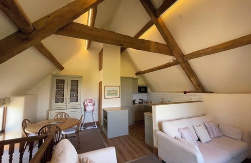 Kingston House | Wonderful 2 Bedroom Barn conversion in stunning setting with outstanding views