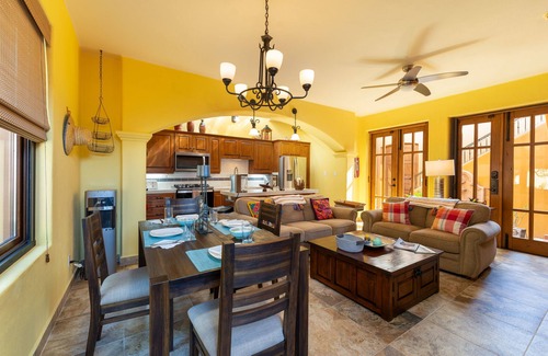 Nopolo House | Wonderful 2bedrooms home next to the community pool
