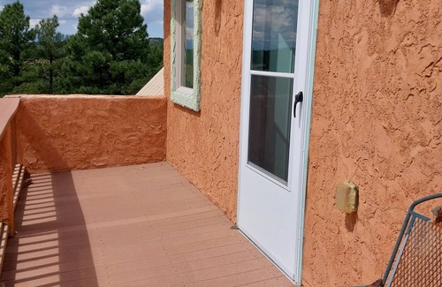 Boncarbo House | Wonderful 3-bedroom house in Boncarbo CO. Perfect for Hunters.