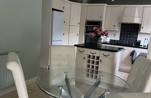 Newry House | Wonderful 4-bedroom house in Newry Central
