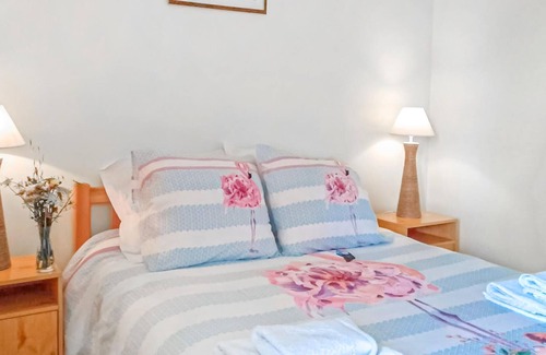 Saint-Hilaire-de-Villefranche House | Wonderful accommodation in century-old building in the countryside.