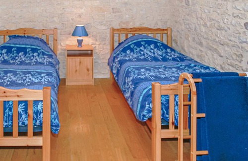Saint-Hilaire-de-Villefranche House | Wonderful accommodation in century-old building in the countryside.