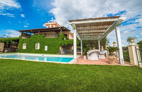 Ribera Villa | Wonderful ancient property surrounded by greenery with pool, 5 km from the beach