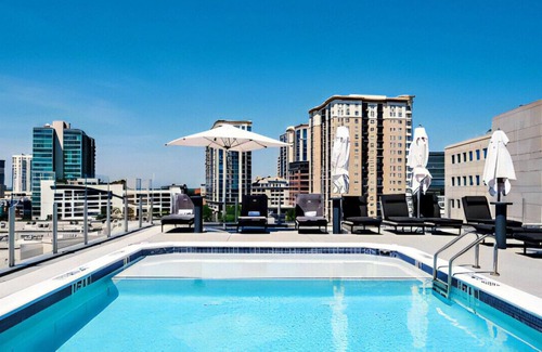 Buckhead Village House | Wonderful and Stunning Room to Stay Pet Friendly