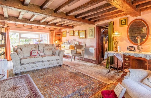 Cronton Cottage | Wonderful Chocolate Box Period Cottage