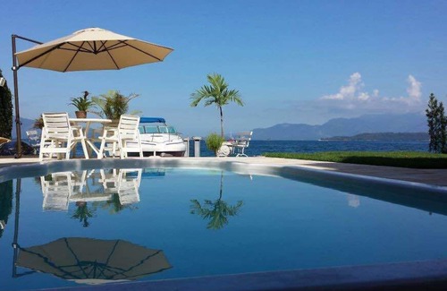 Vila Velha House | Wonderful house by the water in Angra dos Reis.