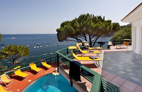 Marina del Cantone Villa | Wonderful luxury villa by the sea in the heart of the Sorrento coast