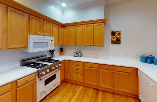 Harbor Springs Condo | Wonderful Main Street Location, next to the HS Historical Society!
