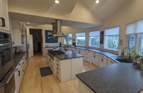 Boulder House | Wonderful Mountain home, 6min to Broadway