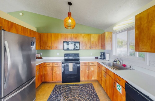Keaau House | Wonderful oceanfront oasis on the cliffs with breathtaking lanai view & sunrises