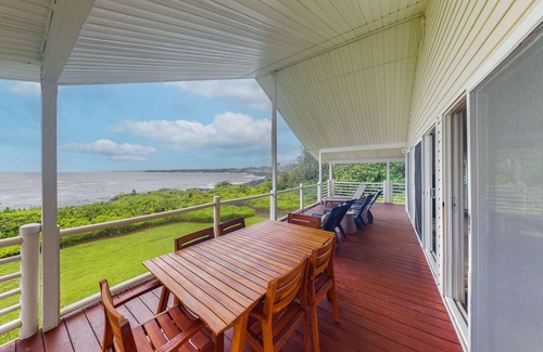 Keaau House | Wonderful oceanfront oasis on the cliffs with breathtaking lanai view & sunrises