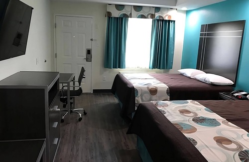 Spring Hotel | Wonderful Place To Stay! 3 Spacious Units! Near TGR Exotics Wildlife Park!