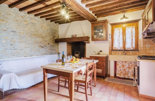 Montignoso Villa | Wonderful private villa for 2 people with WIFI, TV and pets allowed