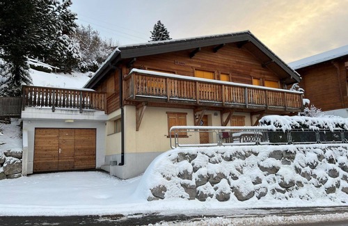 Nendaz House | Wonderful private villa for 8 people with WIFI, TV, terrace and parking