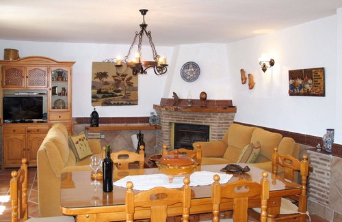 Almunecar Villa | Wonderful private villa for 4 guests with A/C, private pool, WIFI, TV, terrace and pets allowed