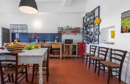 Follonica House | Wonderful private villa for 11 people with A/C, WIFI, TV, patio and parking