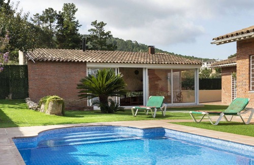Mont Barbat House | Wonderful private villa for 14 guests with WIFI, private pool, TV, terrace and parking