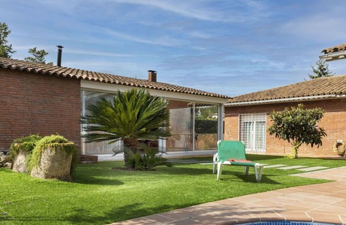 Mont Barbat House | Wonderful private villa for 14 guests with WIFI, private pool, TV, terrace and parking