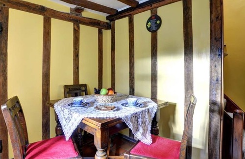 Llanfair Caereinion House | Wonderful private villa for 4 people with TV, patio and parking