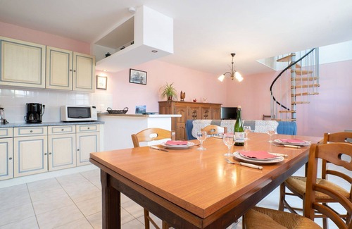 Ploumilliau House | Wonderful private villa for 4 people with WIFI, TV, patio and pets allowed