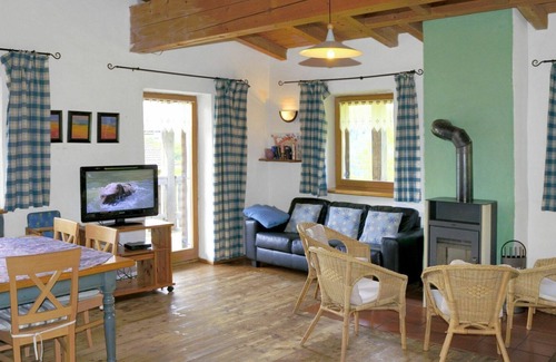 Mauth House | Wonderful private villa for 10 people with WIFI, TV, patio and parking