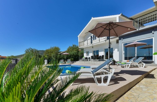 Kastel Stari House | Wonderful private villa for 6 people with WIFI, private pool, A/C, TV, terrace and parking